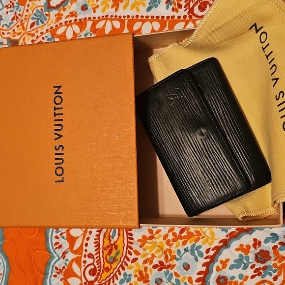 Louis Vuitton Handbags - Louis Vuitton Black Epi 6 Key Holder